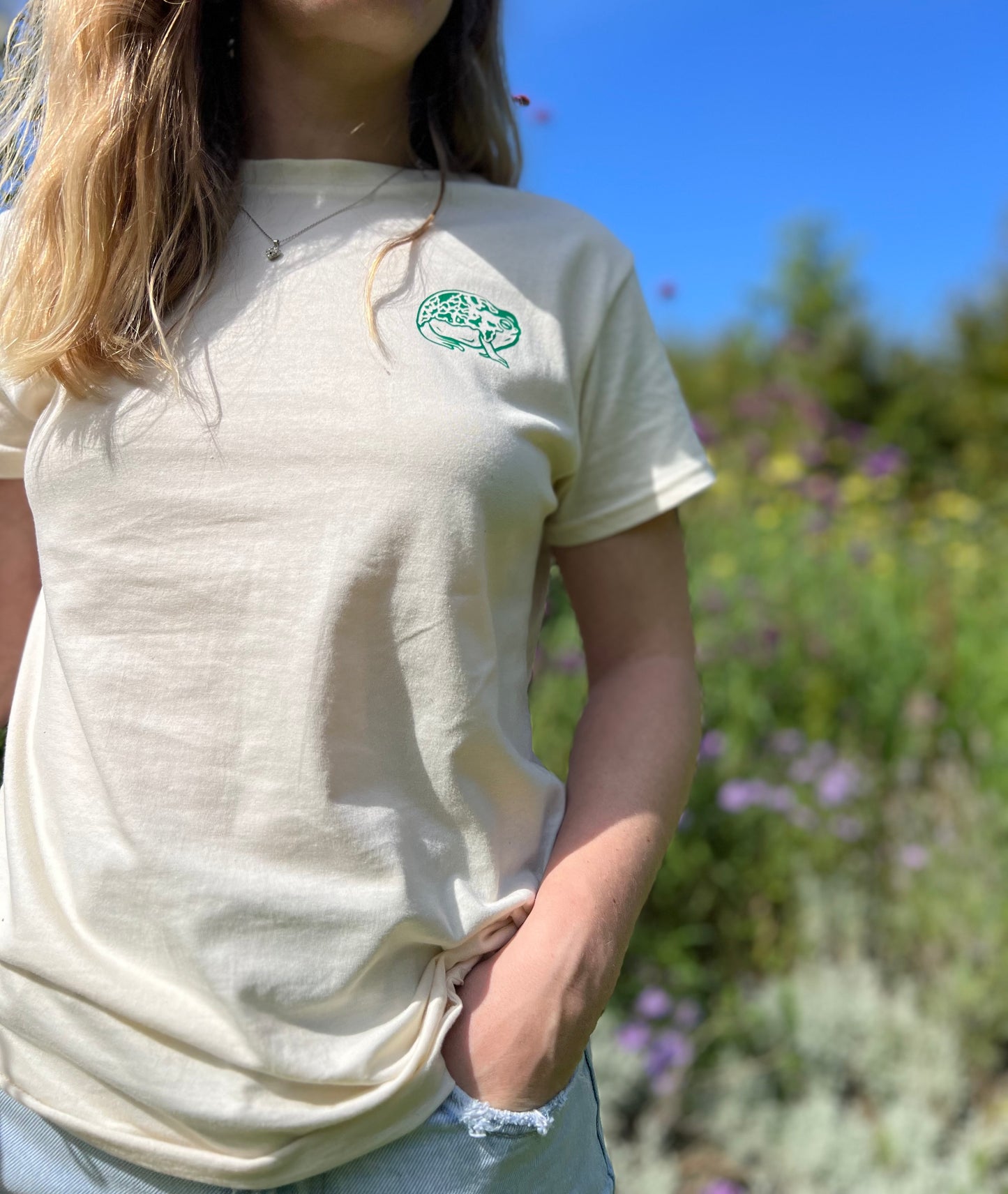 Seconds Amphibians organic cotton unisex tshirt